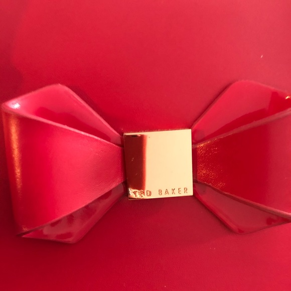 Ted Baker hot pink bag with rose tone hardware - Picture 2 of 3